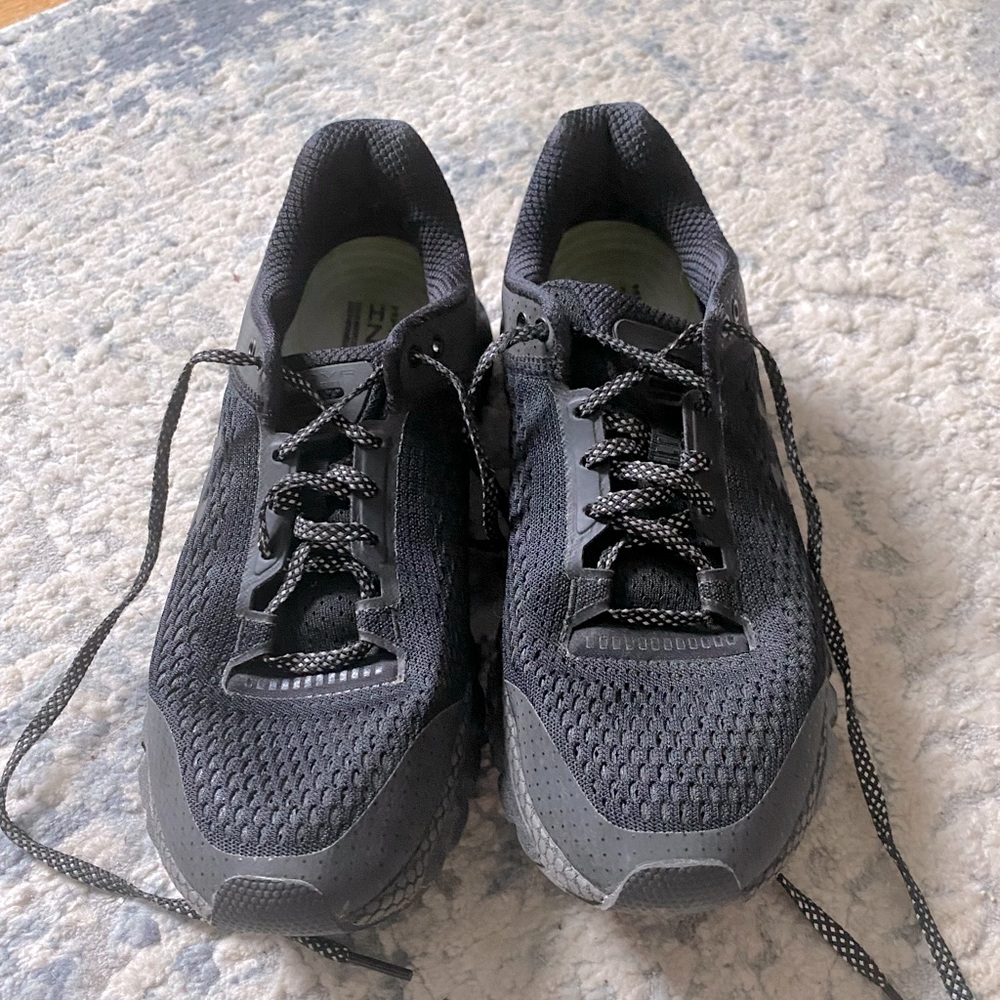 Under armour 8.5 hovr infinite